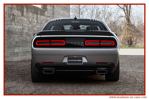 Dodge Challenger 392 Hemi Scat Pack 2015