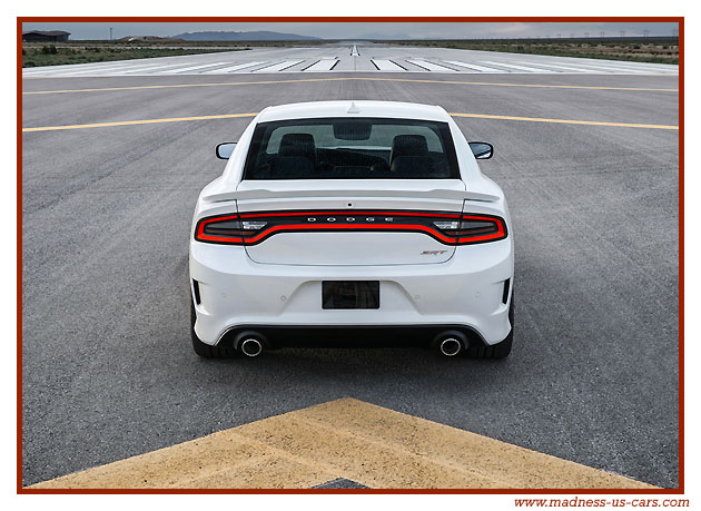 Dodge Charger SRT Hellcat 2015