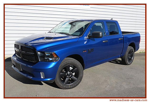 Dodge Ram 1500 Classic Express Night Edition 4x4 2019